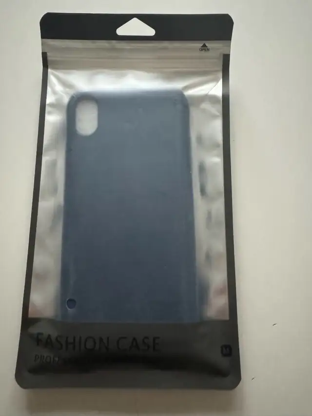 iPhone Protective Case in Cell Phone Accessories in London - Image 2