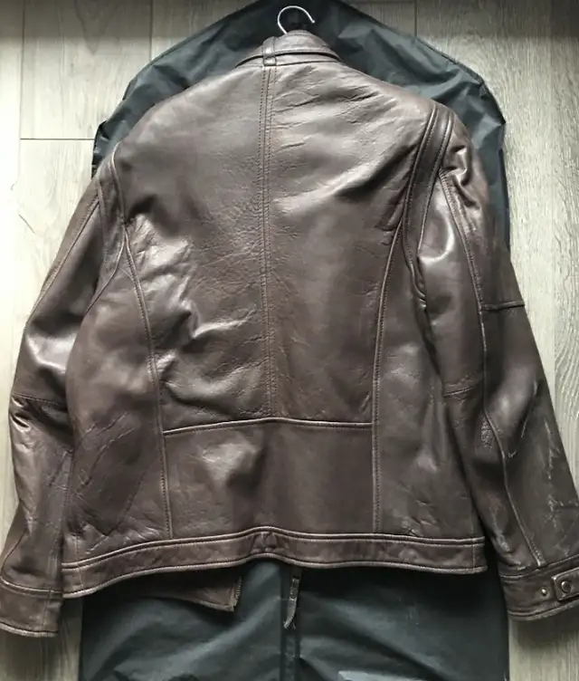 MANTEAU DE CUIR BRUN POUR HOMME / MEN'S BROWN LEATHER COAT in Men's in Laval / North Shore - Image 3