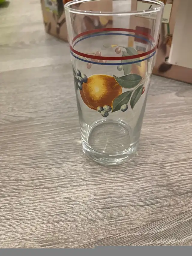 Corelle Abundance Drinking Glasses Tumblers - Set of 8 in Kitchen & Dining Wares in Oshawa / Durham Region - Image 4