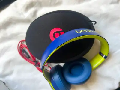 Beats Solo3 navy blue-n-green wireless headphones w/case etc., View more