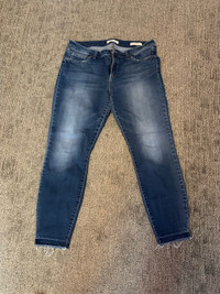 Ladies Size 31 Jessica Simpson Jeans