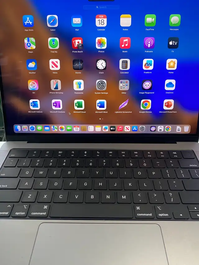 Apple Macbook Pro 2021 M1 16GB 512GB. Fully activated M Office in Laptops in City of Toronto - Image 2