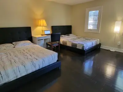 1. Room at upstairs with private wash rooms master bed $1200 2. Room at upstairs very nice room doub...