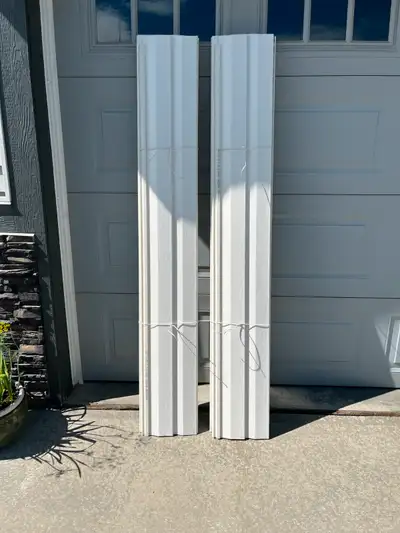 White vinyl siding, 16 pieces 6 ft x 9 in, View more
