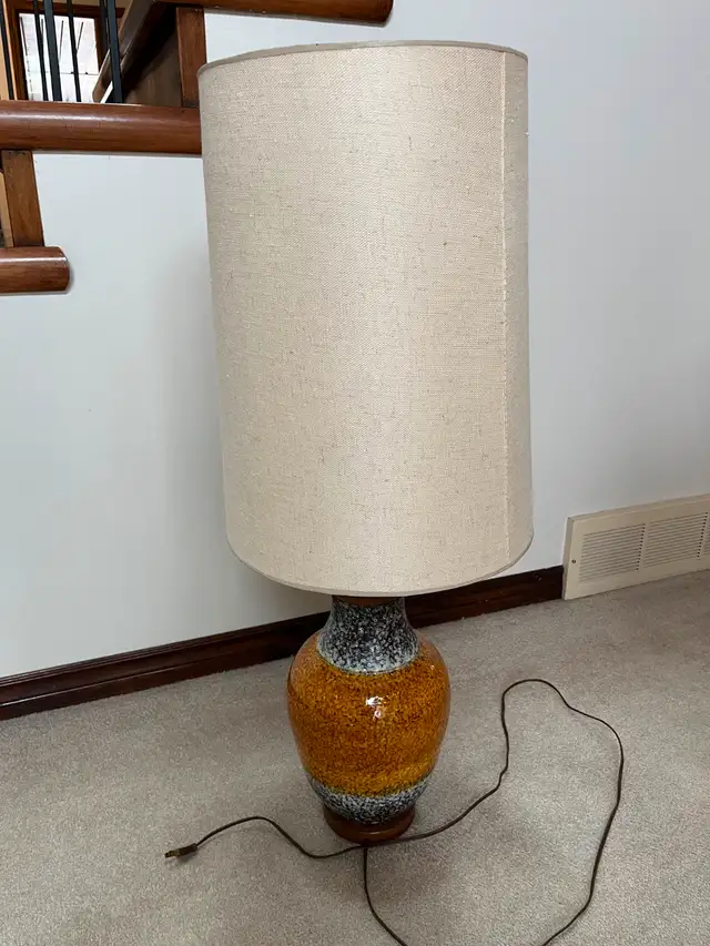 Vintage Midcentury style ceramic lamp632346534329611223