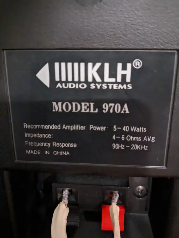 SPEAKERS KLH AUDIO - 970A 3 WAY BOOKSHELF in Speakers in Markham / York Region - Image 5