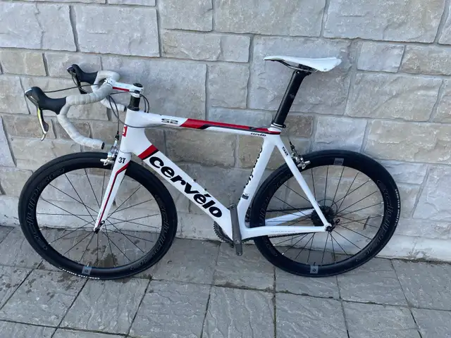 58cm Cervelo S2 Road Bike in Road in Barrie - Image 2