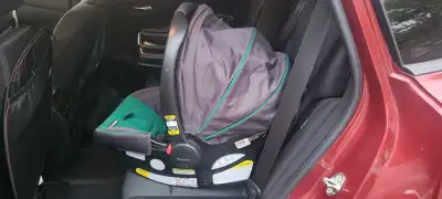Graco SnugRide 35 Infant Car Seat, View more