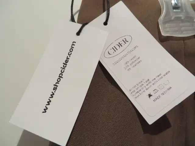 Jupe-Culotte courte Cider L in Women's - Dresses & Skirts in Québec City - Image 3