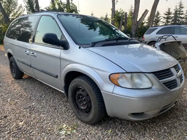 Dodge Grand Caravan 2005 DvD package