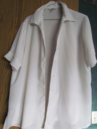"ALIA"Women's blouse size 18 made of 100% polyester