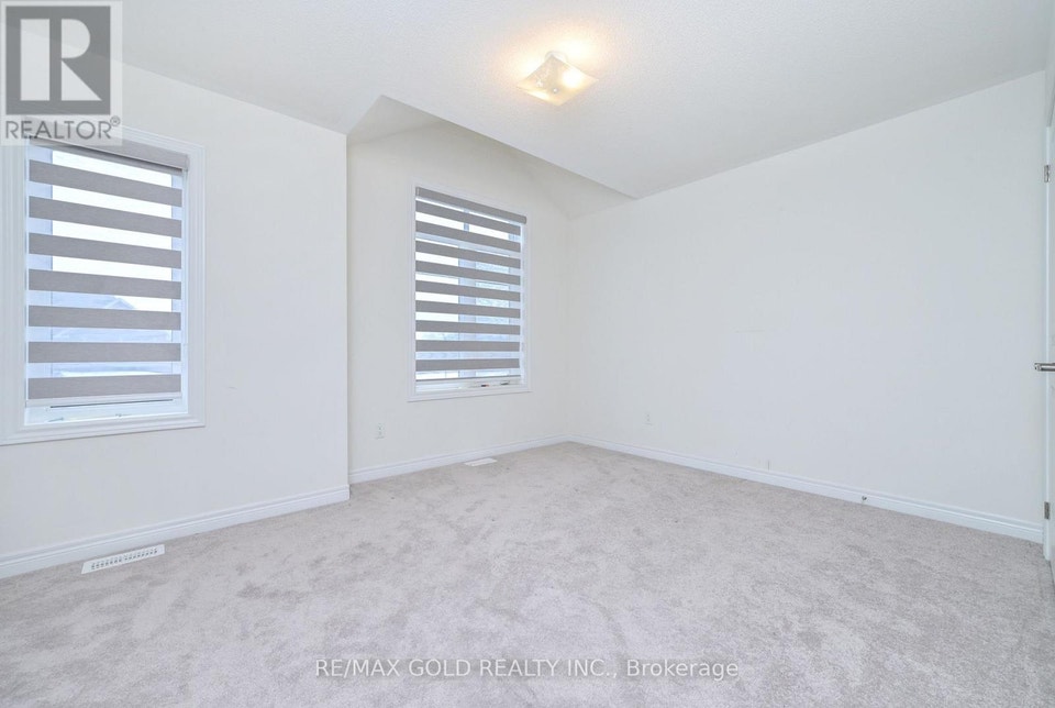 4+1 Detached Home for Rent $3,050 + Utilities 5