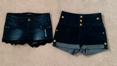 Women’s denim shorts Size 3 Worn a few times. In excellent condition. $15 each If the ad is still up...
