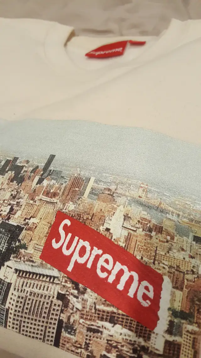 Supreme Fleece Sweater in Men's in Kitchener / Waterloo - Image 4