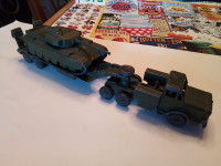 Vieux jouet de guerre dinky toys transport et char d assault