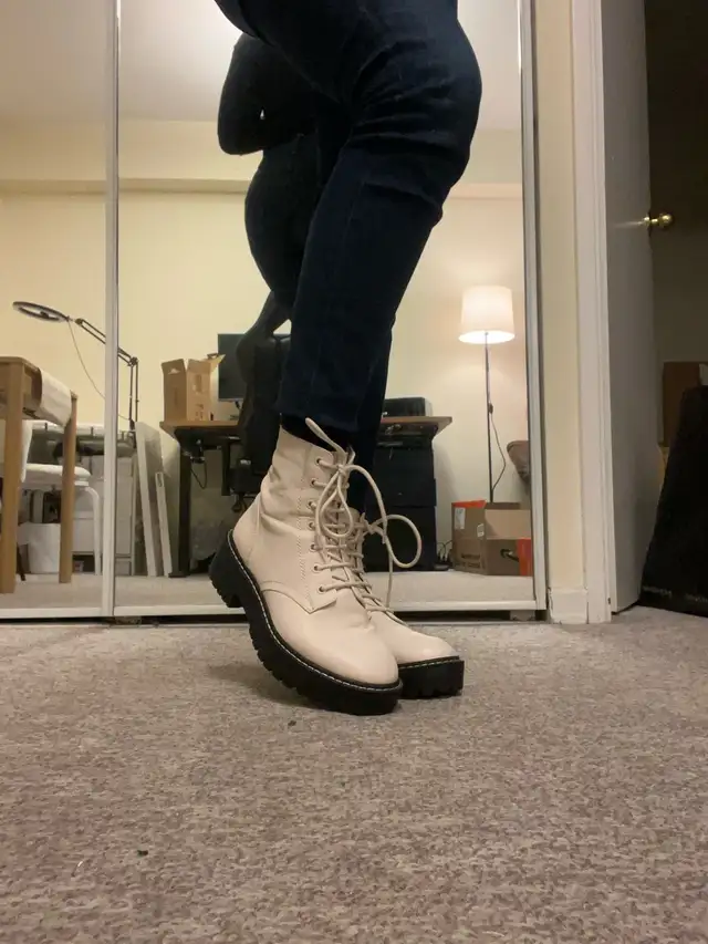 White Combat Boots – Size 40 / 9 – Like New in Women's - Shoes in City of Toronto - Image 2