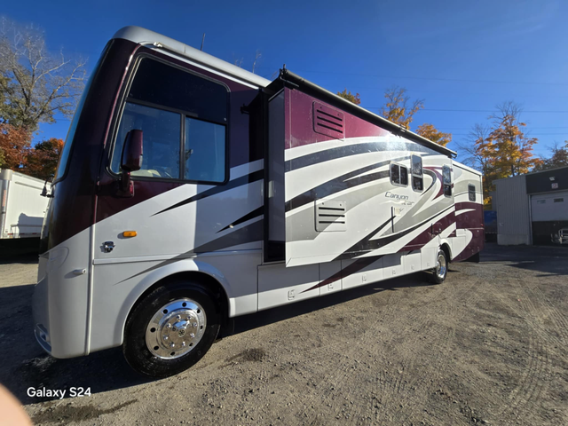 Motorisé 2011 Newmar Canyon star 3856 in RVs & Motorhomes in Lanaudière - Image 5