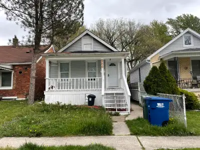 This charming single-family home features 2 bedrooms and 1 bedroom in bsmt & 1 bathroom, perfect for...