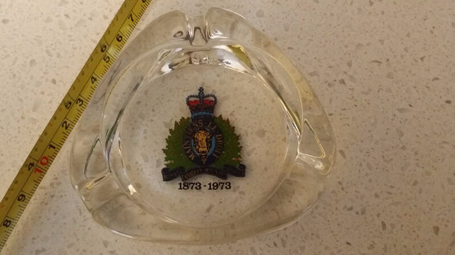 RCMP ashtray antique x rare police Canada vintage collectible 73 in Arts & Collectibles in Ottawa - Image 2