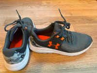 Kid’s Shoes (Under Armour) size 5Y