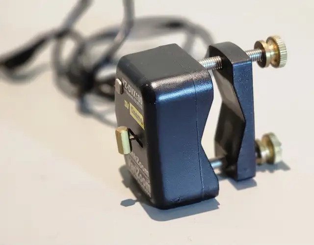 VariZoom VZ-Stealth-DVX Stealth Zoom Controller. in Cameras & Camcorders in Markham / York Region - Image 3