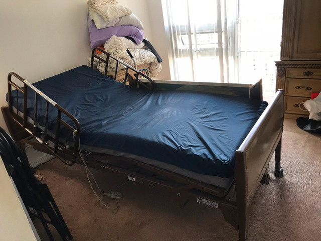 Hospital style bed for sale in Health & Special Needs in City of Toronto