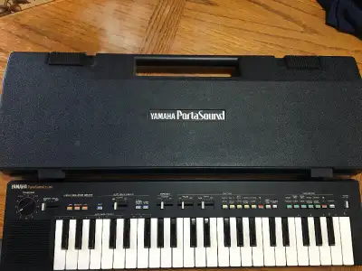 Yamaha Portasound PS400 , Japan made like new keyboard, View more