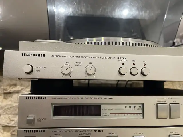 Telefunken R300 stereo system in Stereo Systems & Home Theatre in Markham / York Region - Image 9