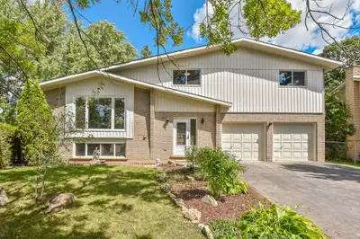 4 Bedroom 2 Bath house for rent near Waterloo universities