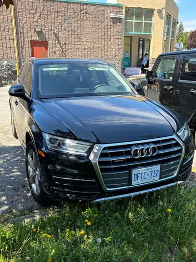 Only 63,000 Kms. Audi Q5 2018. TFSI QUATRO PROGRESSIVE. 2.0L, 4 cyl, AWD. Leather Driver Assistance...