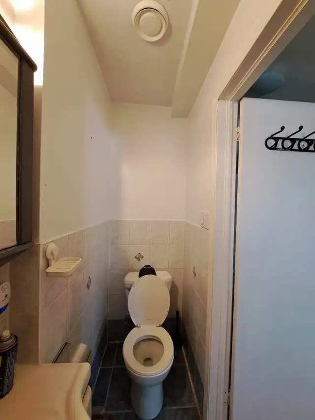 Room for Rent in Room Rentals & Roommates in City of Toronto - Image 7