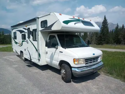 For Sale: 1996 Ford E350 Fleetwood Motorhome – 26’ Well-maintained and in very good condition for it...