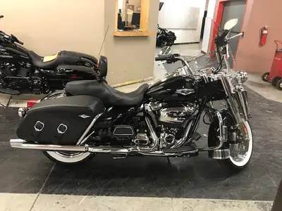 You are reading this correctly. It only has 1,800 original kilometers. Lots of options and upgrades....