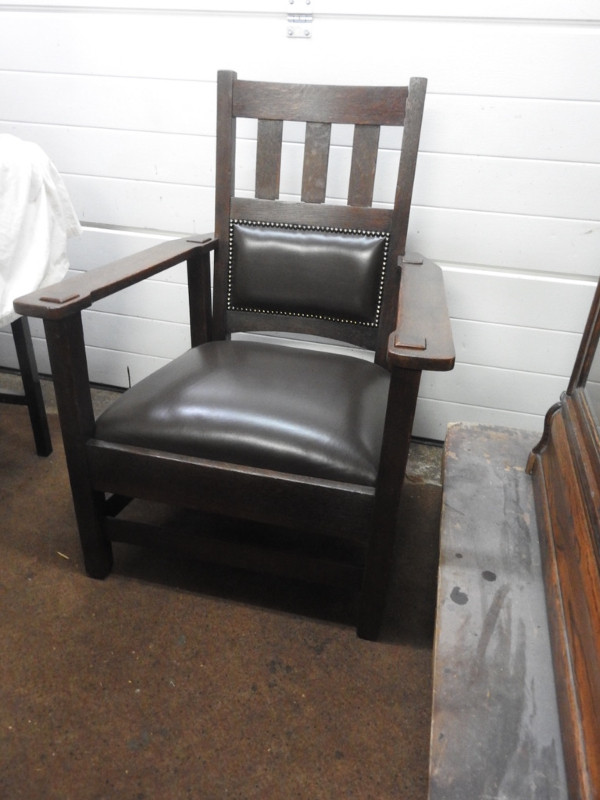 Antique arts and craft oak chairs (four of them) restored in Chairs & Recliners in Hamilton - Image 4