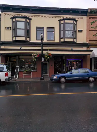 -85 Commercial St. , Downtown Nanaimo -Renovated Heritage building -Across from the Convention Centr...