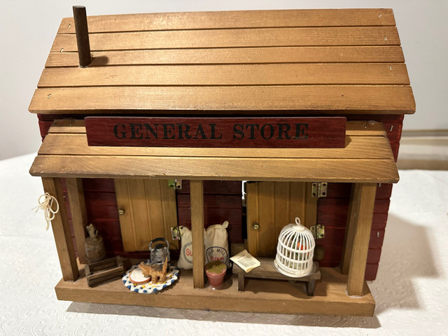 Miniature General Store on swivel base (two sided) in Arts & Collectibles in Markham / York Region - Image 2
