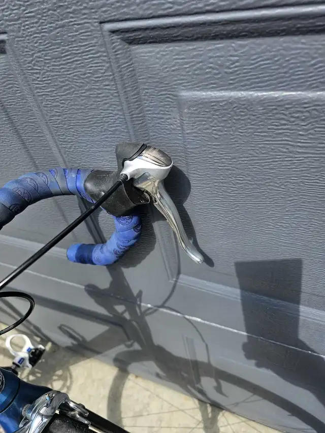 Trek 1500 SLR road bike  in Road in City of Toronto - Image 4