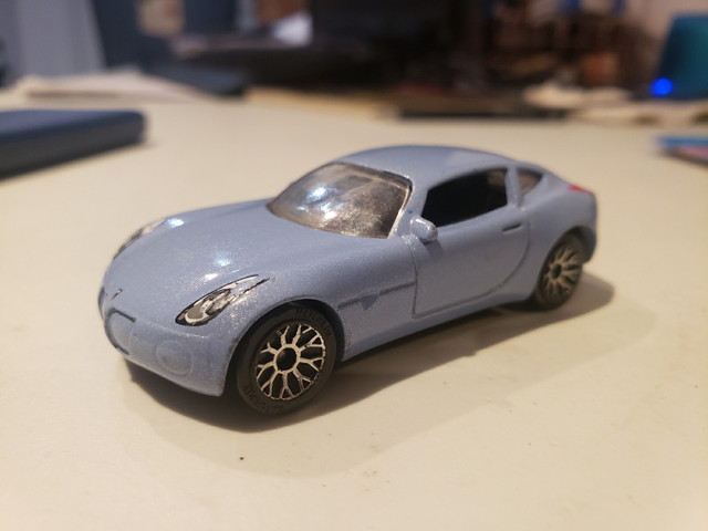 2003 Matchbox Pontiac Solstice blue in Arts & Collectibles in Markham / York Region