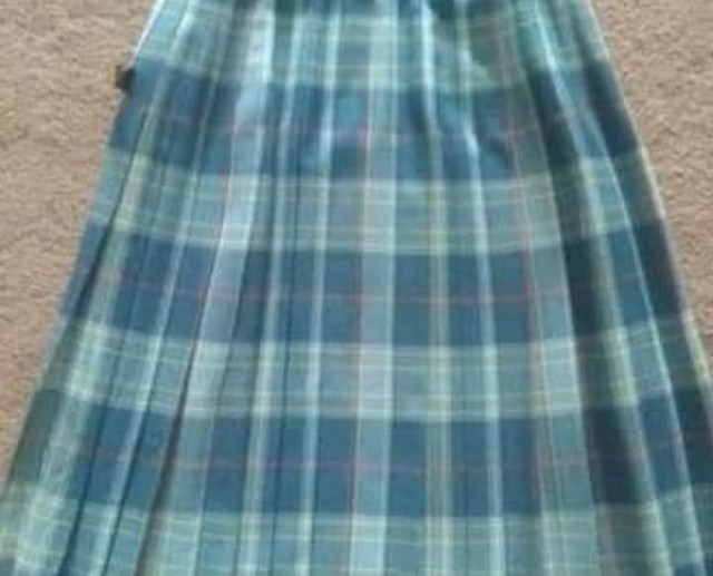 Vintage Ladies kilt in Women's - Dresses & Skirts in Edmonton - Image 2