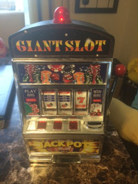 slot machine/coin bank