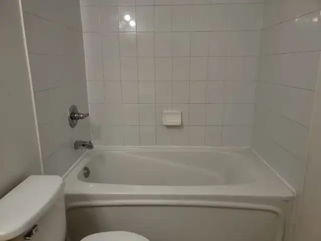 Room for Rent in Mississauga City Center in Short Term Rentals in Mississauga / Peel Region - Image 5