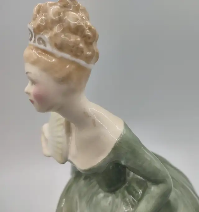 Royal Doulton Retired Green Dress Victorian Lady - H.N. 2312 in Arts & Collectibles in Windsor Region - Image 9