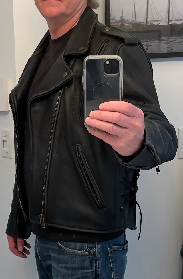 Fox Creek Men's Classic Motorcycle Jacket in Other in City of Montréal - Image 2