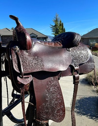 Tucker western trail saddle