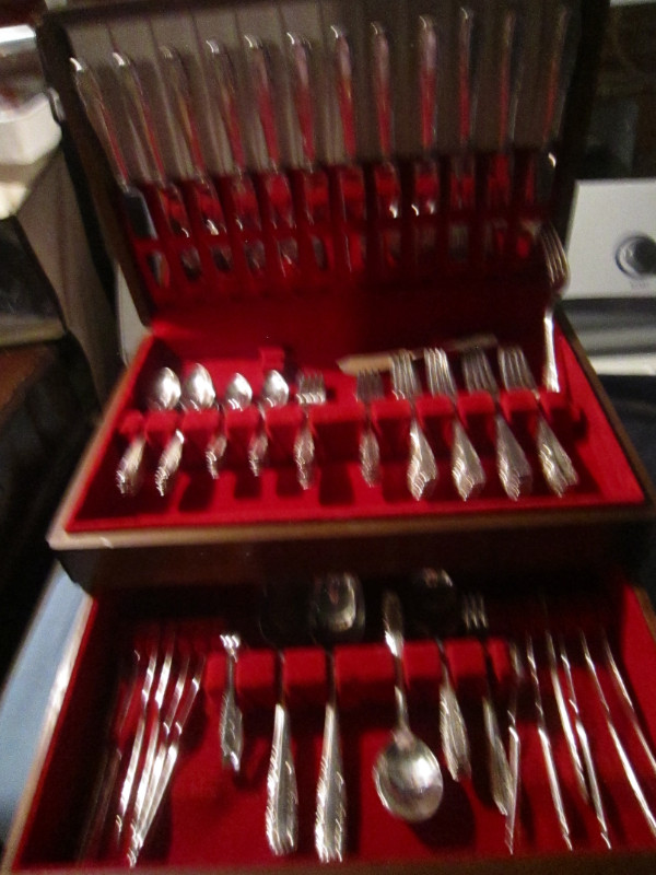 INSPIRATION silverware set, Service for 12 in Arts & Collectibles in Thompson - Image 2