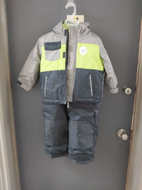Boys 3t snowsuit new with tags