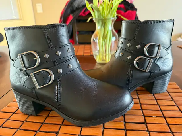 Women’s Harley Davidson boots in Women's - Shoes in St. Albert - Image 2