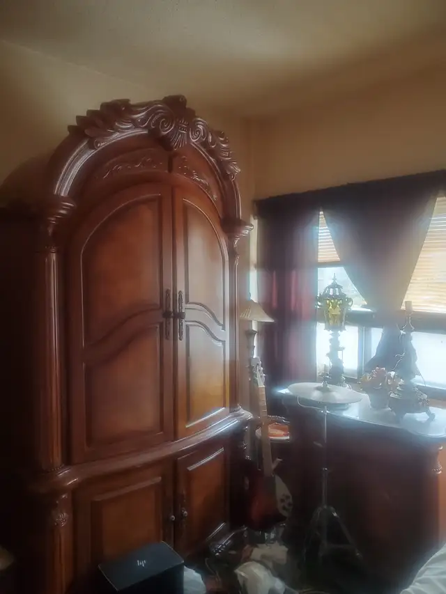 Ellegant Bedroom Set63008307309699122