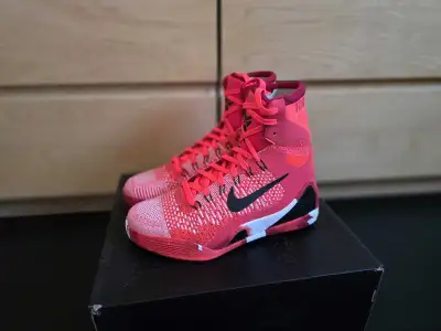 Kobe 9 Christmas size 8, View more
