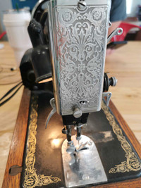 Antique Singer Sewing Machine RFJ5-8